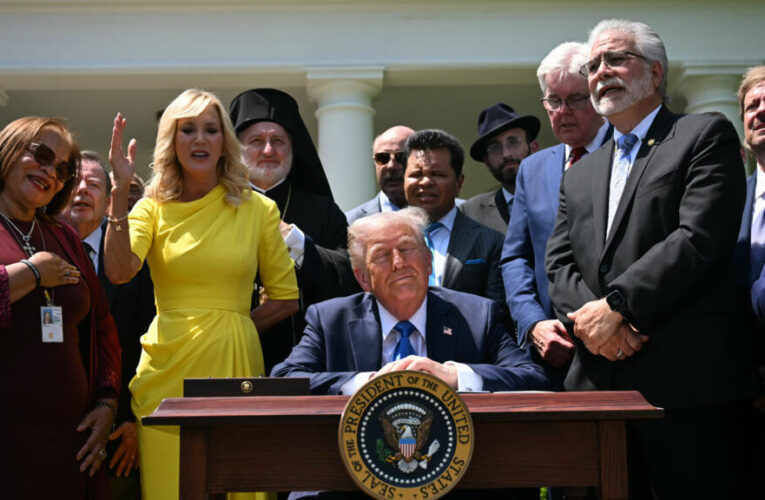 White House to host mass prayer event to promote Christian origins of the US