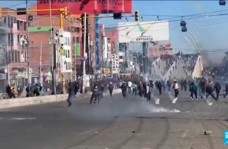 Bolivian police clash with protesters blocking roads into La Paz