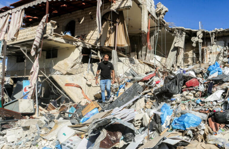 Thousands flock back to south Lebanon despite Israeli strikes amid US-Iran deal