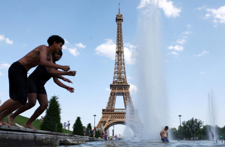 Eiffel Tower closes early due to heatwave