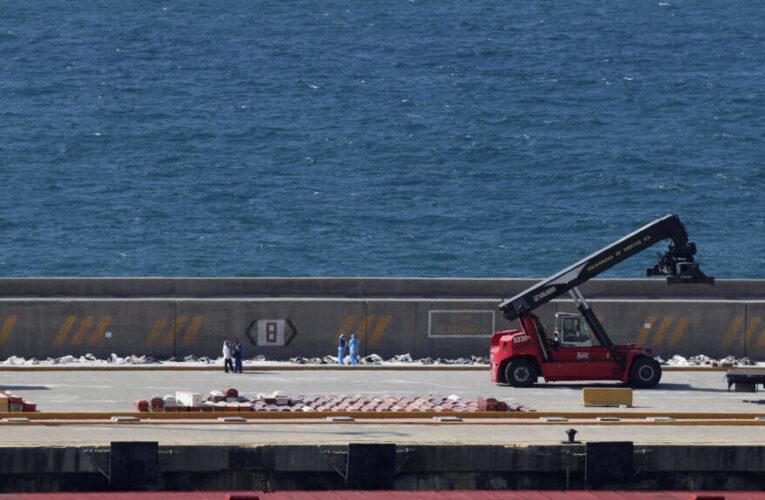 Venezuela’s La Guaira port reopens to deliver earthquake aid, US military says