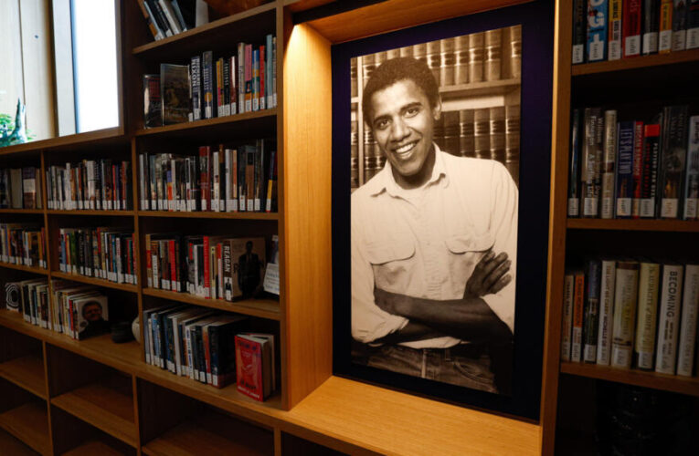 Obama opens Chicago presidential center, urges Americans to defend democracy