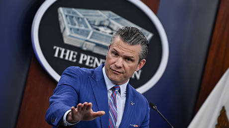 Pentagon bars journalists from press office