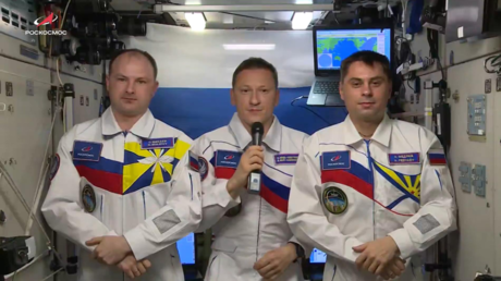 NASA crew takes cover while Russian cosmonauts fix ISS leak