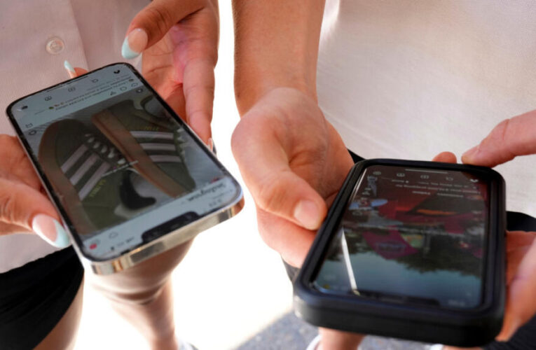 Social media becomes world’s leading news source, report warns