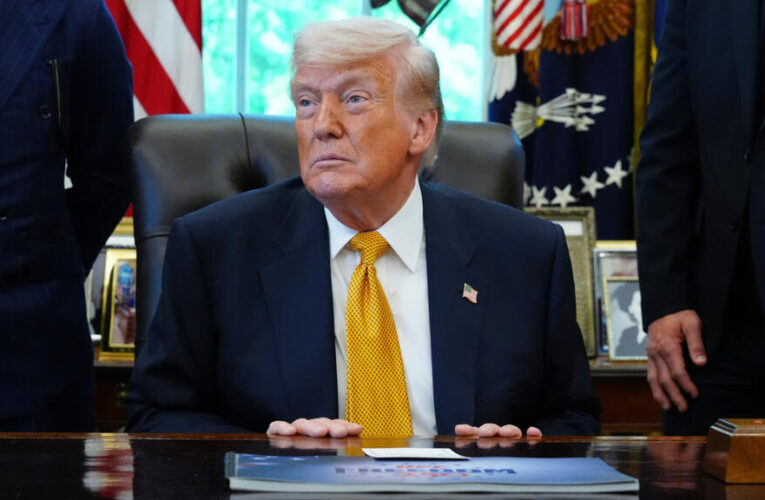 Trump signs order allowing AI companies to give government access to models before release