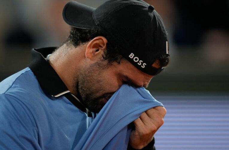 French Open: Arnaldi advances to the semi-finals after Berrettini retires