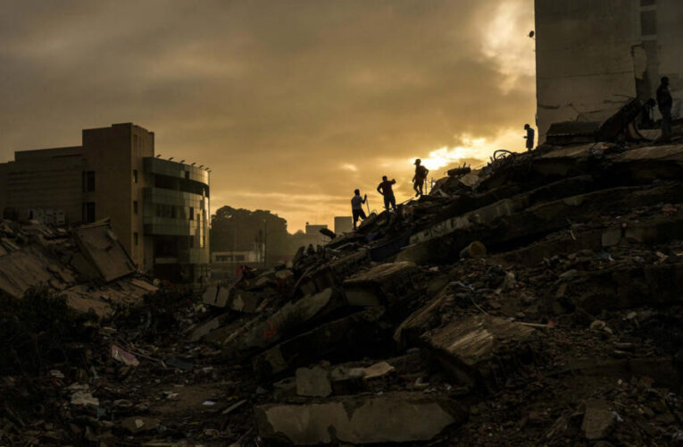 Venezuelans left frustrated by lack of goverment response as earthquake death toll rises