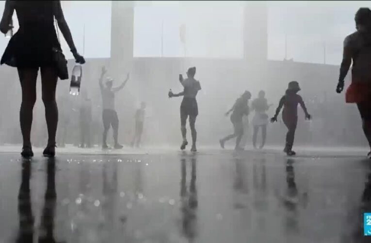 Temperature records tumble as heatwave moves east