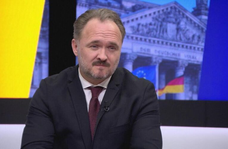 Treating energy crisis with fossil fuels is like giving a diabetic sugar: EU Commissioner Jorgensen