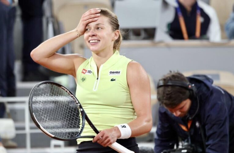 Polish qualifier Maja Chwalinska carries fairytale run into French Open final