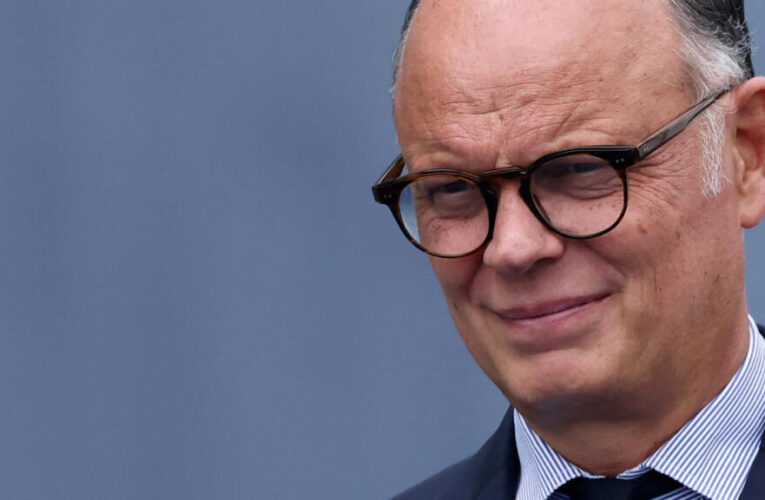 Does the French right have a chance of defeating the far right in the election?