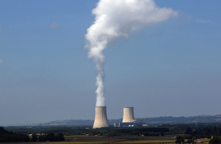 France temporarily shuts down three nuclear reactors over heatwave