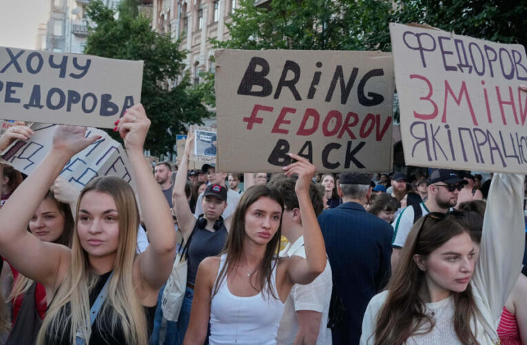 Ukraine plunges into political crisis as anger over defence minister’s dismissal grows