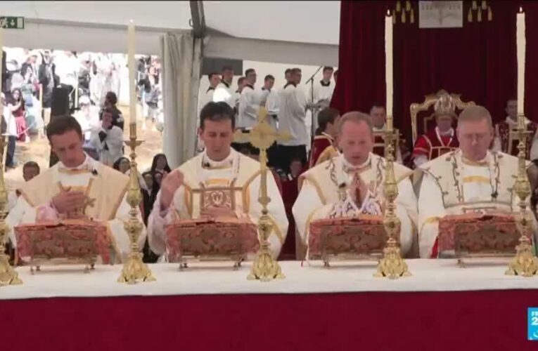 Schismatic Catholic society sees six bishops excommunicated by Pope