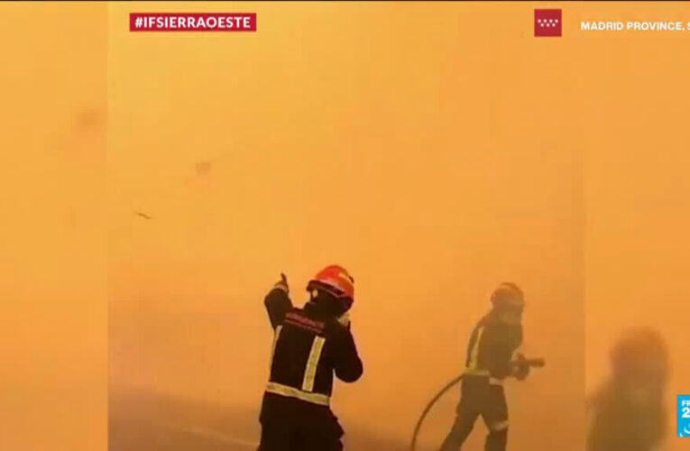 Apocalyptic scenes as firefighters battle raging blaze in Spain