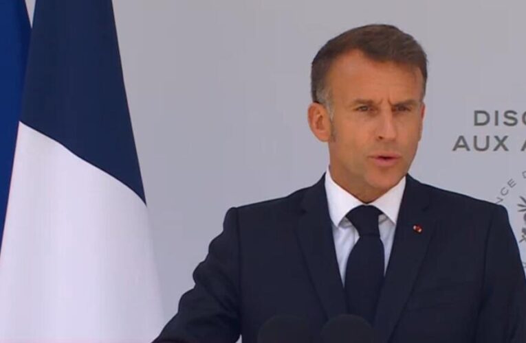 Replay: Emmanuel Macron addresses armed forces for the last time