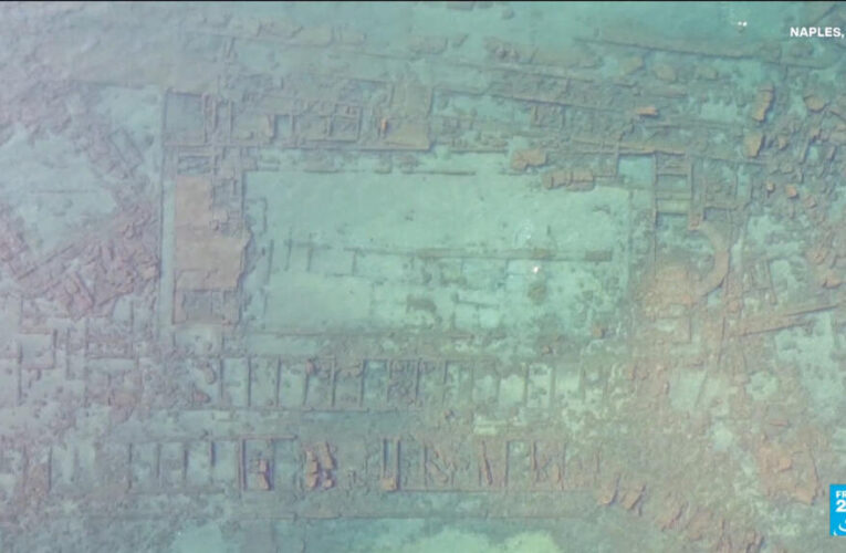 In Naples, archaeologists work to learn more about a submerged Roman city
