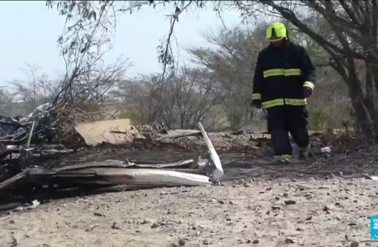 Peru: Tourist plane crashes killing all 13 people aboard